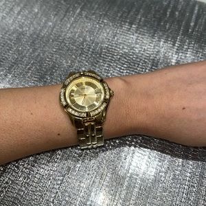 GUESS U85110L1 Gold Women's Watch